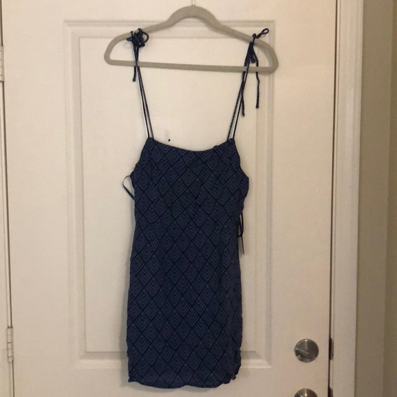 LULUS DRESS - Picture 2 of 4